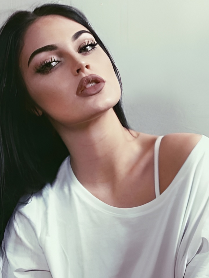 Моника привлекальеная девушка из Старого оскола цена от 1500 руб