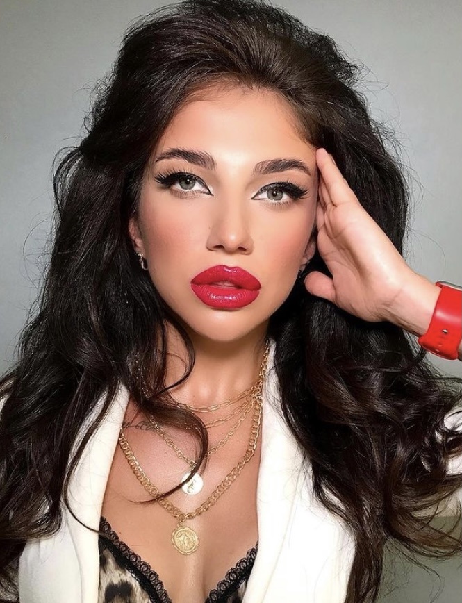 🎥 Влада привлекальеная девушка из Старого оскола цена от 5000 руб