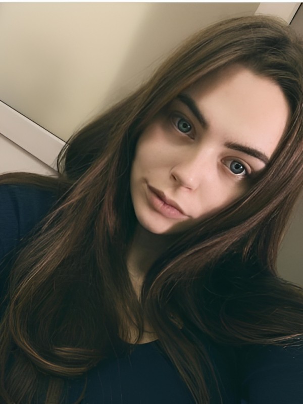 Эвелина привлекательная девушка из Старого оскола цена от 1500 руб