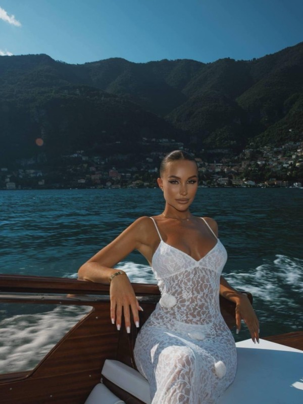 Амелия привлекательная девушка из Старого оскола цена от 11000 руб